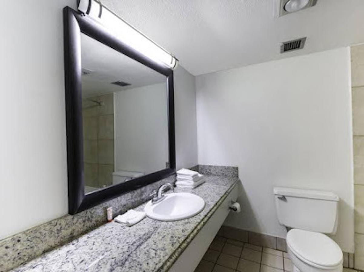 Oyo Hotel Lafayette La I-10 & University Экстерьер фото